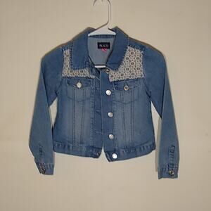 Place girls jean jacket with lace detail. Size M
